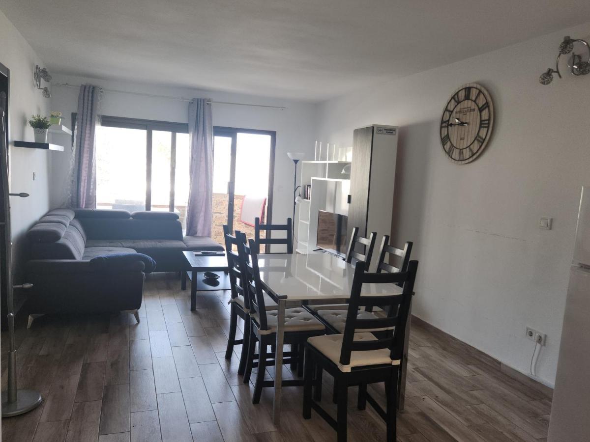 Modern Ground Floor Apartment , A Few Steps From The Beach Mogan Exterior photo