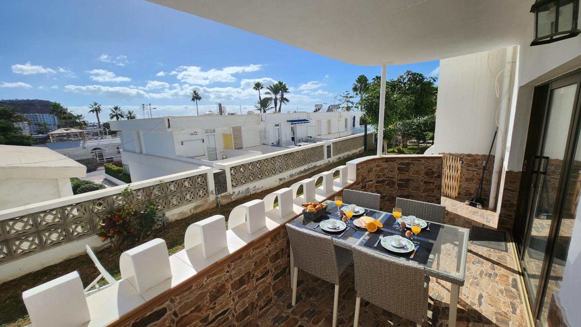 Modern Ground Floor Apartment , A Few Steps From The Beach Mogan Exterior photo